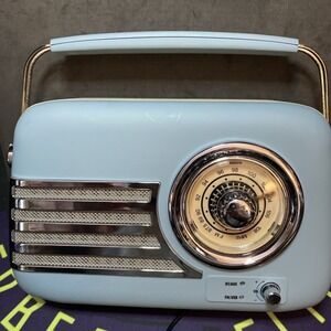 RETRO WIRELESS SPEAKER BLUETOOTH & FM RADIO Used Throwback Works Nice F1